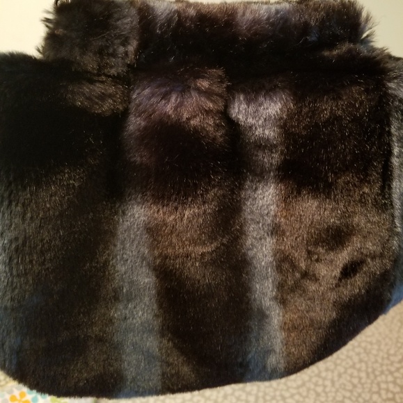 👛 Clasp Clutch Bag - Picture 3 of 6